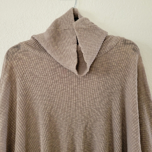 FP Beach Ribbed Mock Neck.Open Back Sweater XS - Picture 2 of 7